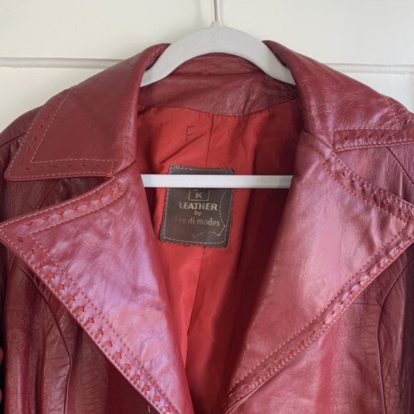 Dan di Modes 24K Vintage Leather 70s Red Fringe Trench Coat - Picture 3 of 8